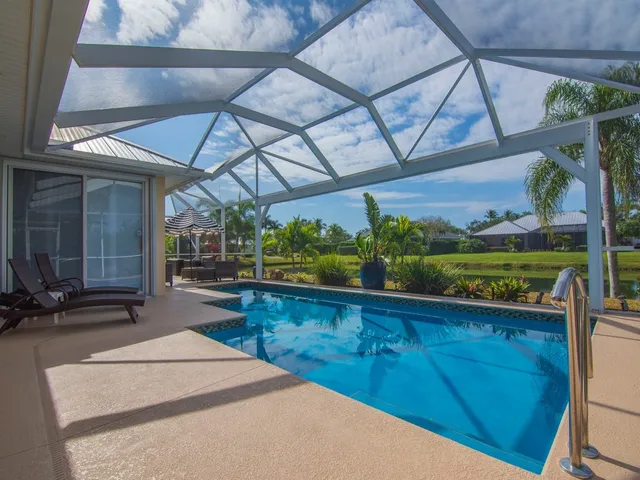 $735,000 | 1055 Quail Court Southwest, Vero Beach, FL 32968