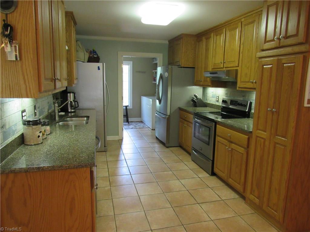 140 Whispering Creek Road King, NC 27021 - Photo 8 of 30 Gallery Image 8
