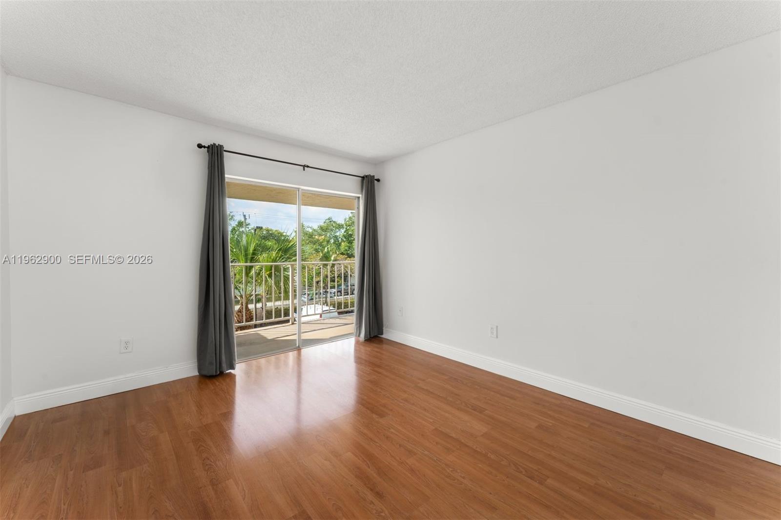 7777 Southwest 86th Street, Unit F1310 Miami, FL 33143 - Photo 12 of 37 Good natural lighting