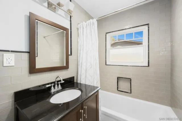 $2,130,000 | 3733 La Cresta Drive, San Diego, CA 92107