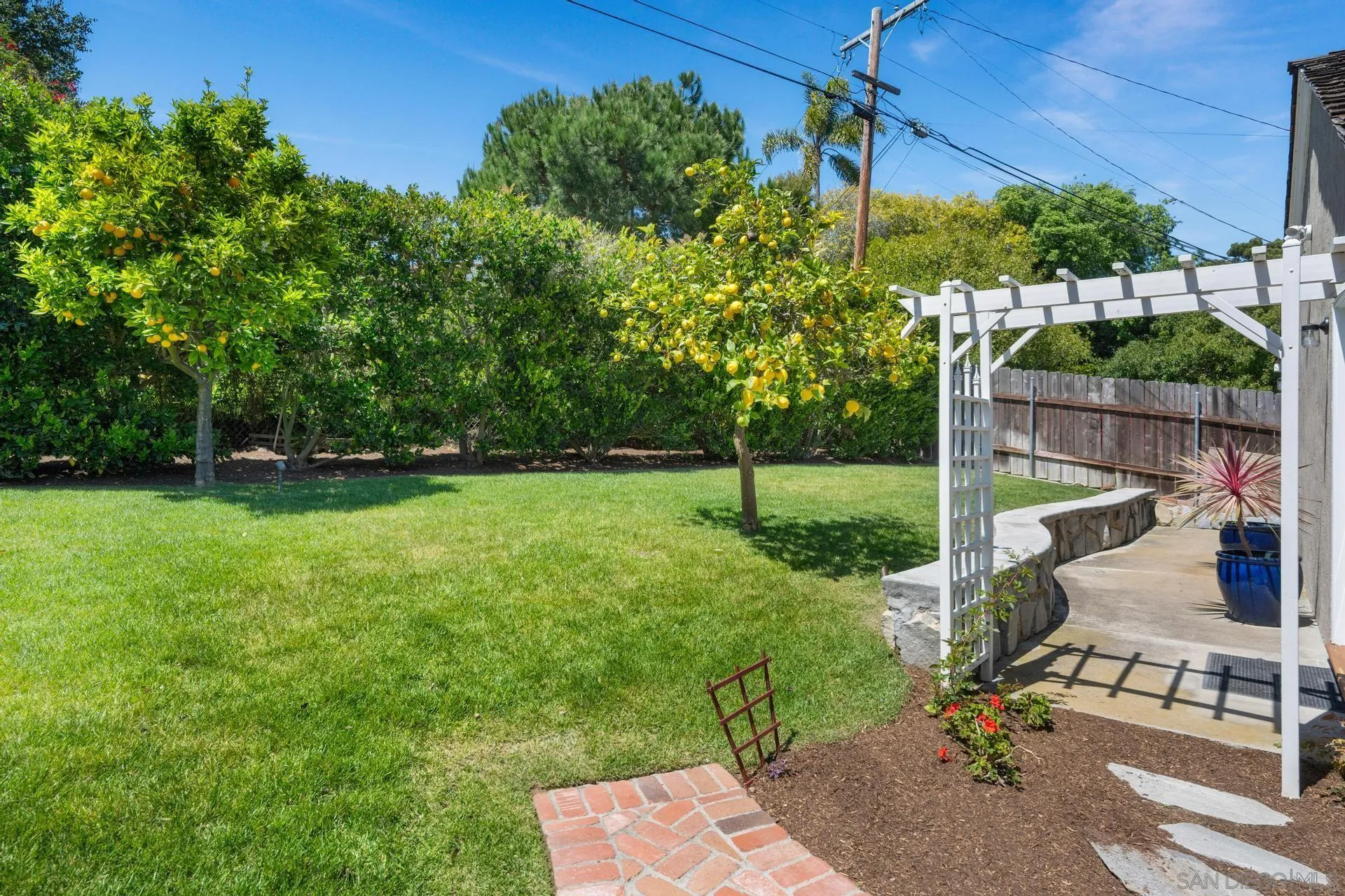 3733 La Cresta Drive San Diego, CA 92107 - Photo 47 of 57