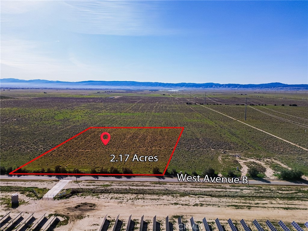 10400 West Ave B Lancaster, CA 93536 - Photo 20 of 43 a view of an outdoor space