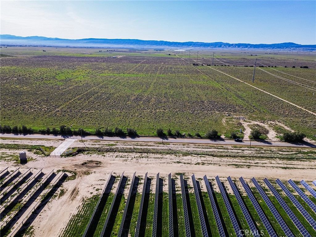 10400 West Ave B Lancaster, CA 93536 - Photo 22 of 43 a view of an outdoor space and deck