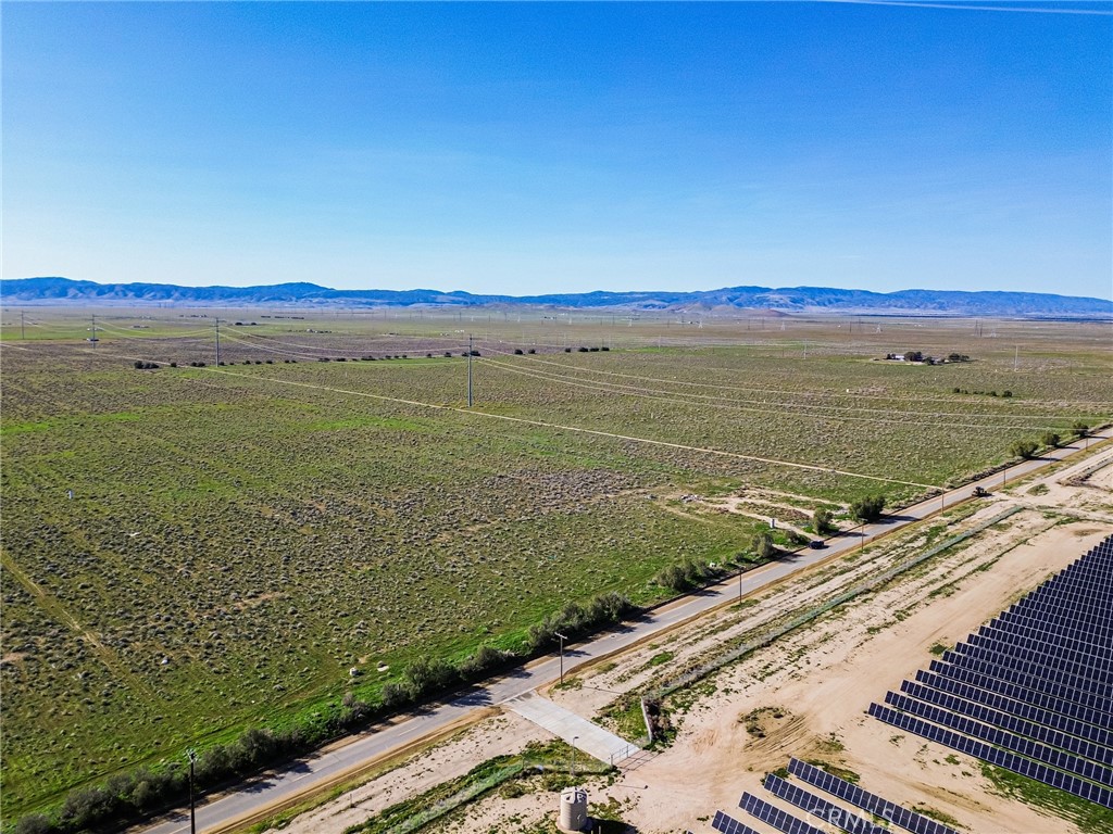 10400 West Ave B Lancaster, CA 93536 - Photo 24 of 43 a view of an ocean and mountain
