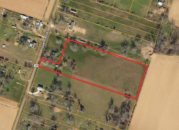 $180,000 | 1949 County Road 257, Unit 257, Eagle Lake, TX 77434