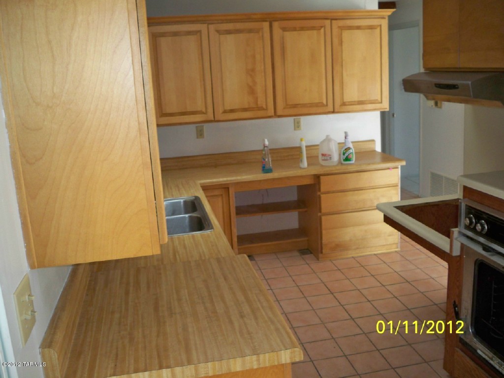 448 South Cody Loop Road Oracle, AZ 85623 - Photo 8 of 19