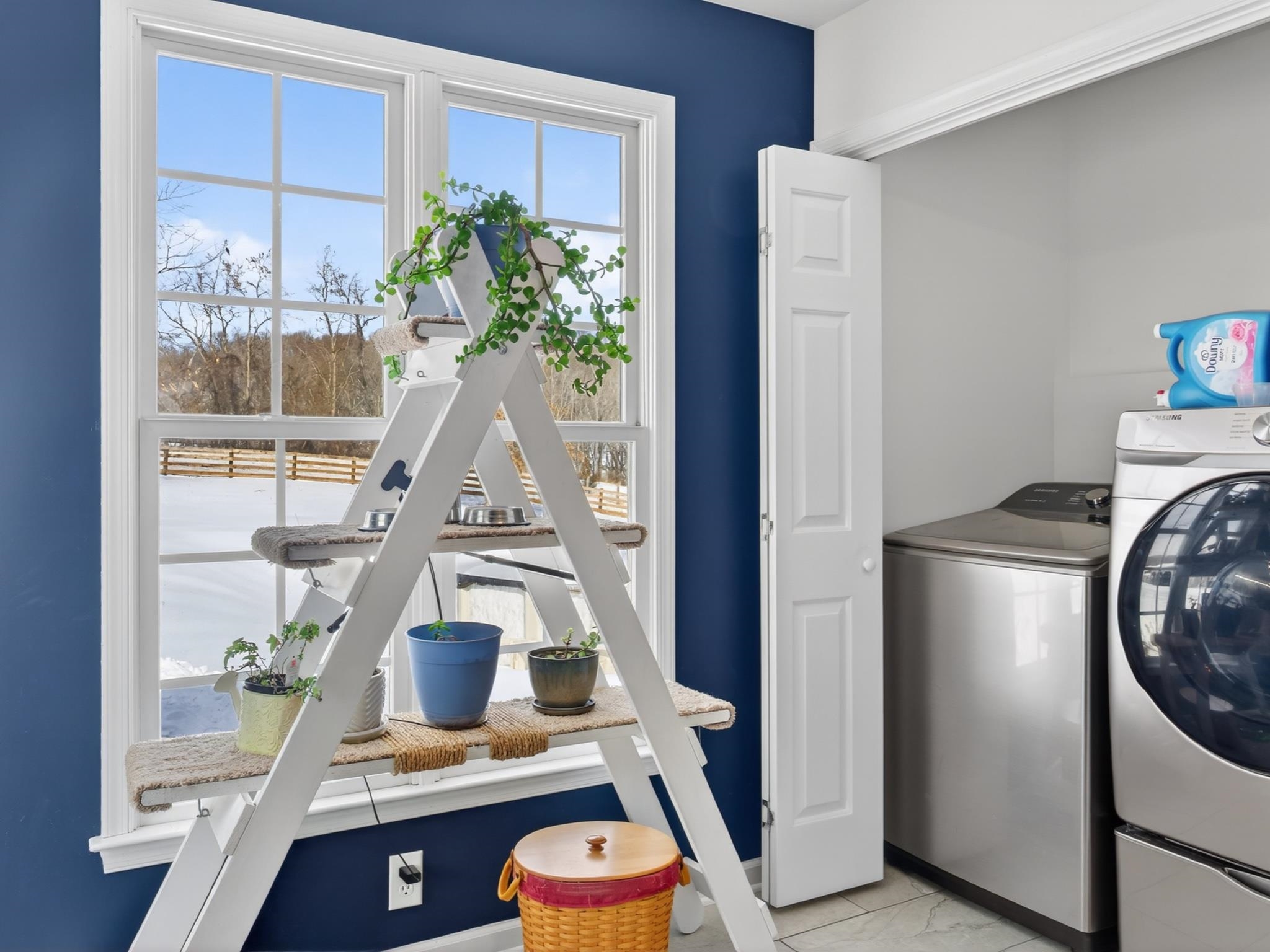 235 Howardsville Road Staunton, VA 24401 - Photo 15 of 51 a view of living room with furniture and a potted plant