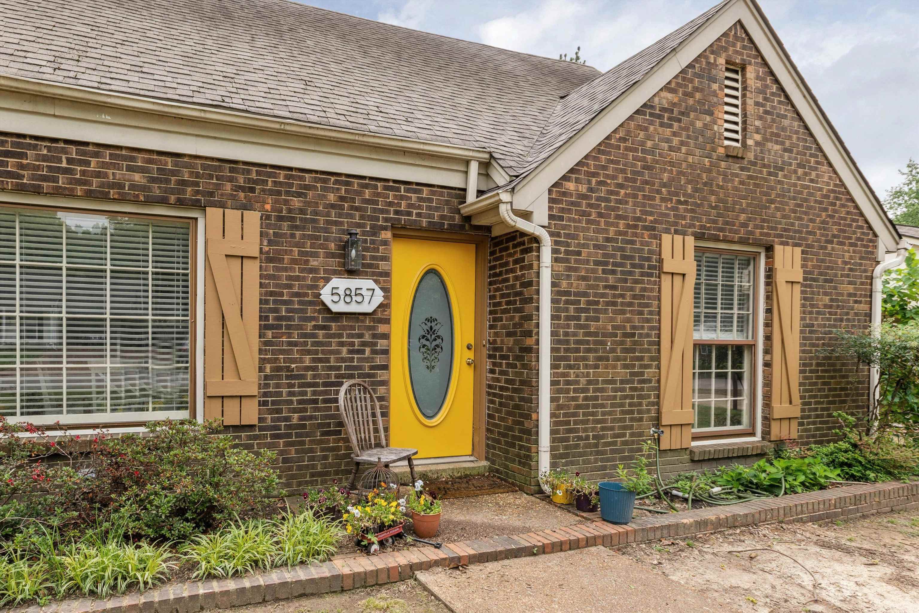 5857 Ridgevale Avenue Memphis, TN 38119 - Photo 1 of 25 Gallery Image 1