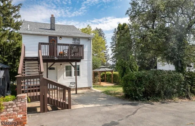 $638,000 | 68 Mohawk Avenue, Hawthorne, NJ 07506