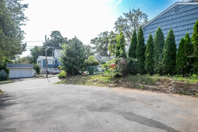 $638,000 | 68 Mohawk Avenue, Hawthorne, NJ 07506