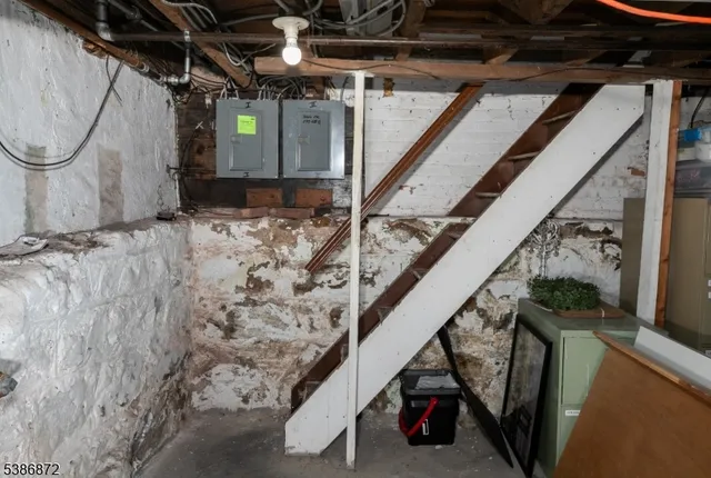 $638,000 | 68 Mohawk Avenue, Hawthorne, NJ 07506