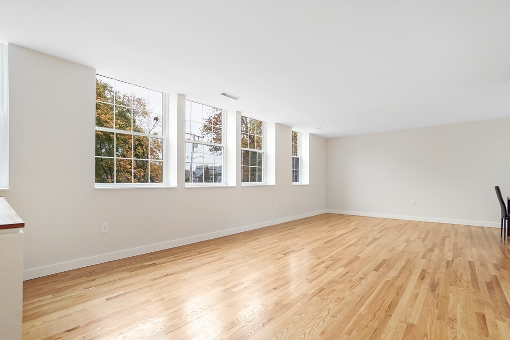 35 Eldridge Road, Unit 208 Boston, MA 02130 - Photo 5 of 17 Gallery Image 5