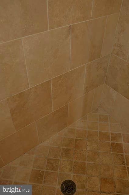 449 R Street Northwest, Unit 100 Washington, DC 20001 - Photo 14 of 16 Bath