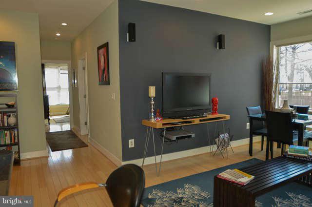 449 R Street Northwest, Unit 100 Washington, DC 20001 - Photo 3 of 16 Living Room