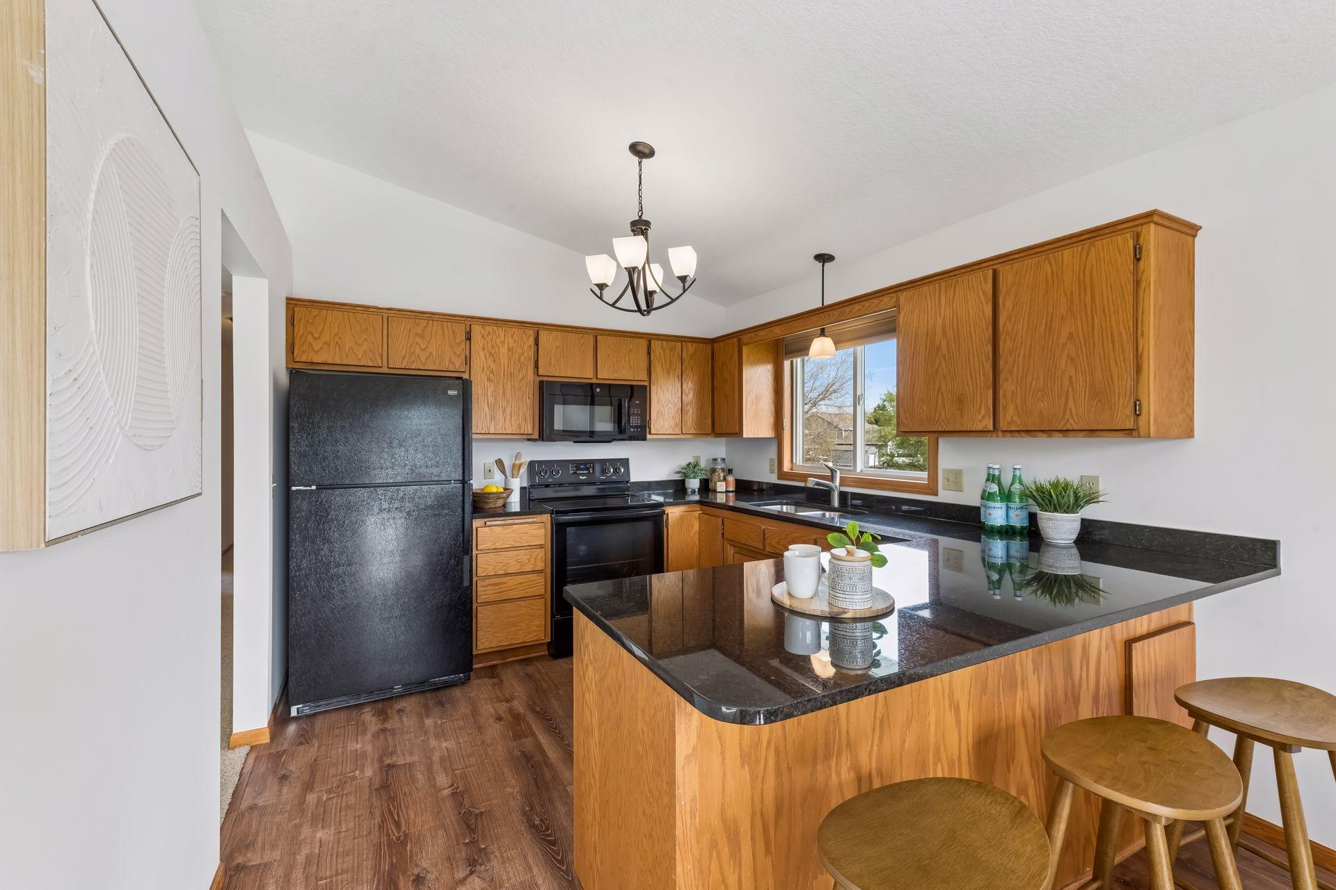 2187 Grimm Road Chaska, MN 55318 - Photo 9 of 42