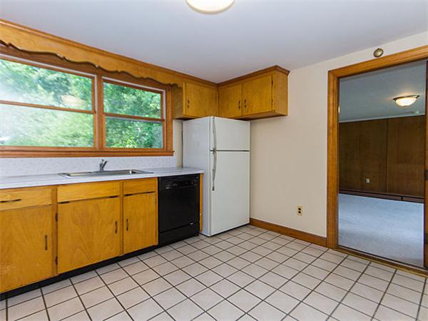 86 Robinwood Road Dedham, MA 02026 - Photo 6 of 22 Gallery Image 6