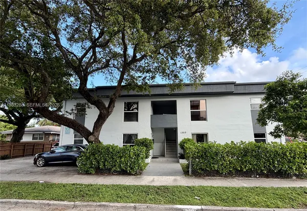 $2,150 | 1305 Northwest 4th Street, Unit 3, Miami, FL 33125