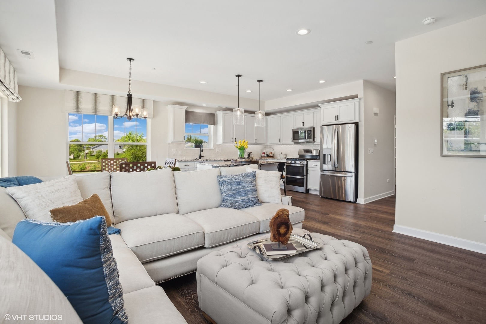 272 Masters Drive Addison, IL 60101 - Photo 4 of 16