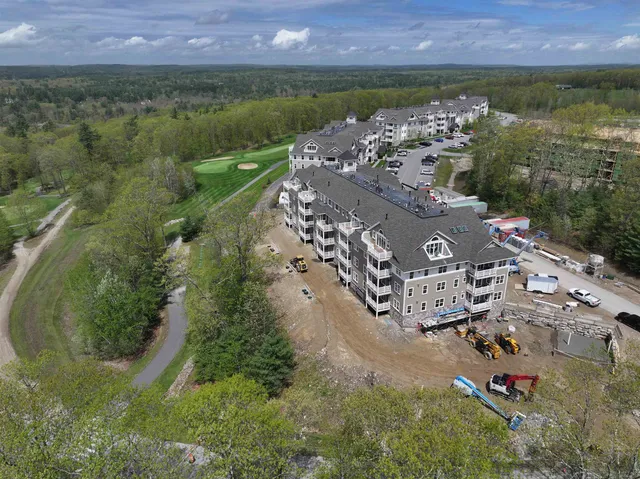 $692,684 | 1 Longview Drive, Unit 207, Atkinson, NH 03811