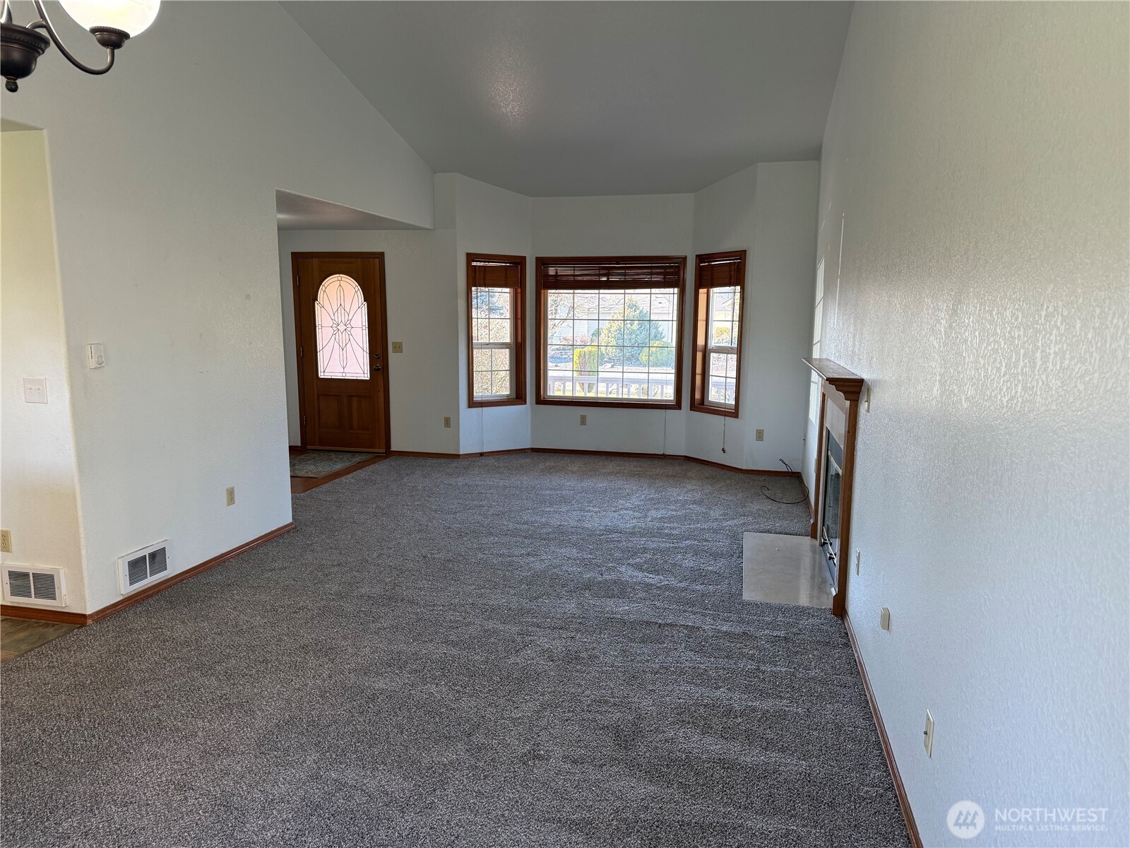 112 Jackson View Drive Chehalis, WA 98532 - Photo 4 of 24