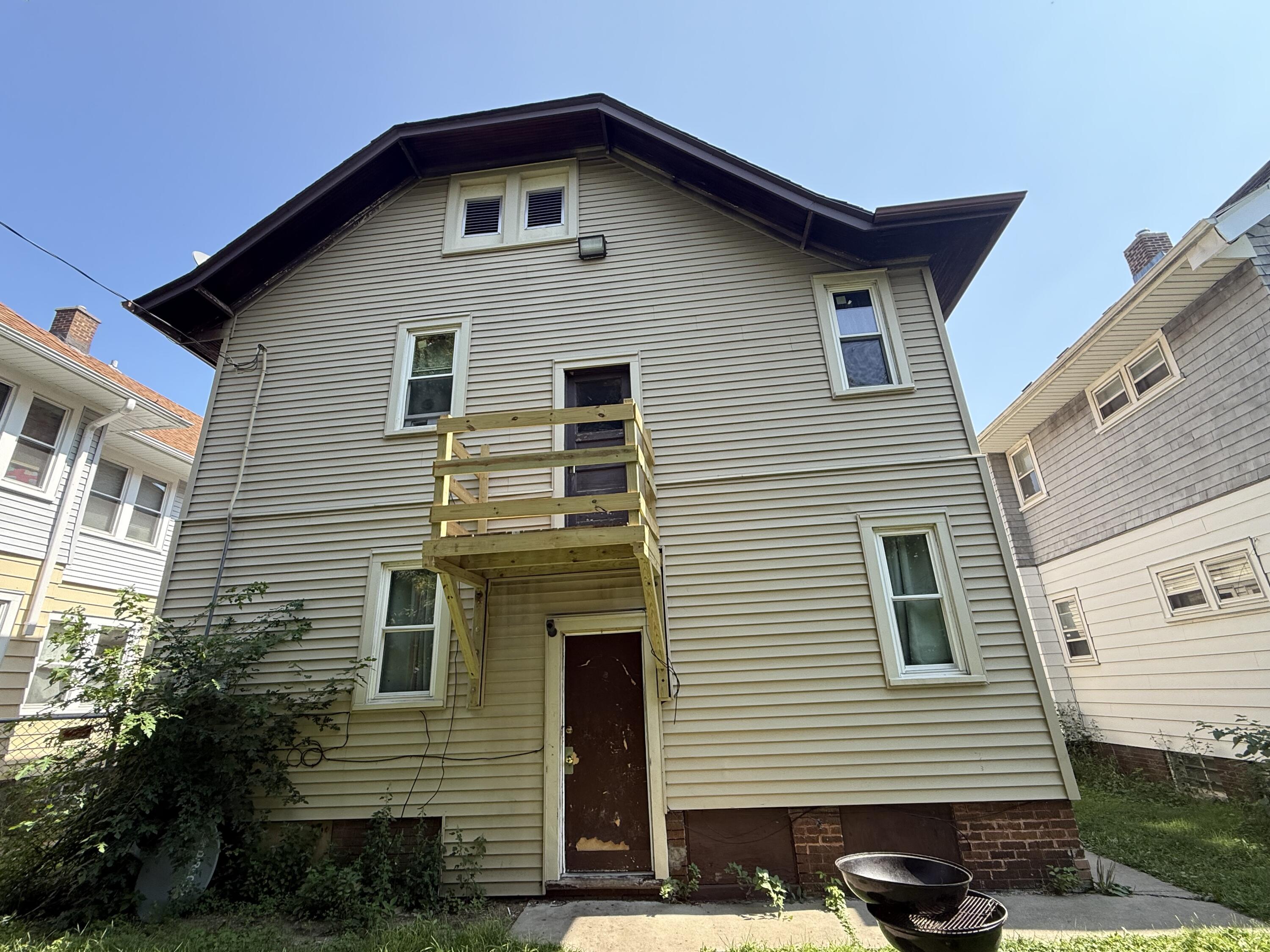 2919 North 47th Street, Unit 2921 Milwaukee, WI 53210 - Photo 3 of 13 IMG_1752