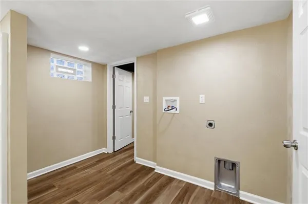 a front view of house with yard