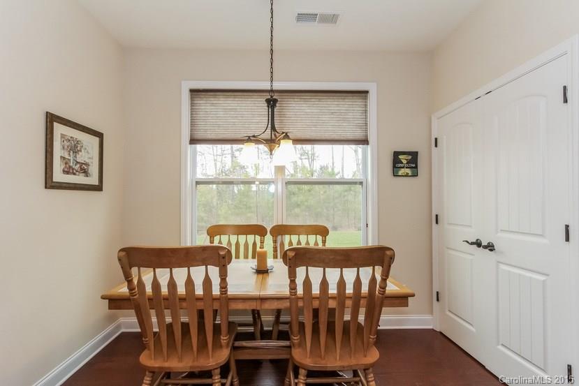 4323 Bright Road, Unit 190 Charlotte, NC 28214 - Photo 6 of 23 Gallery Image 6