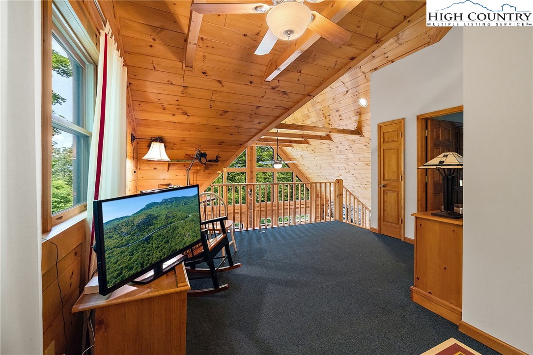 320 Timber Ridge Road Sugar Mountain, NC 28604 - Photo 20 of 30 a view of a porch