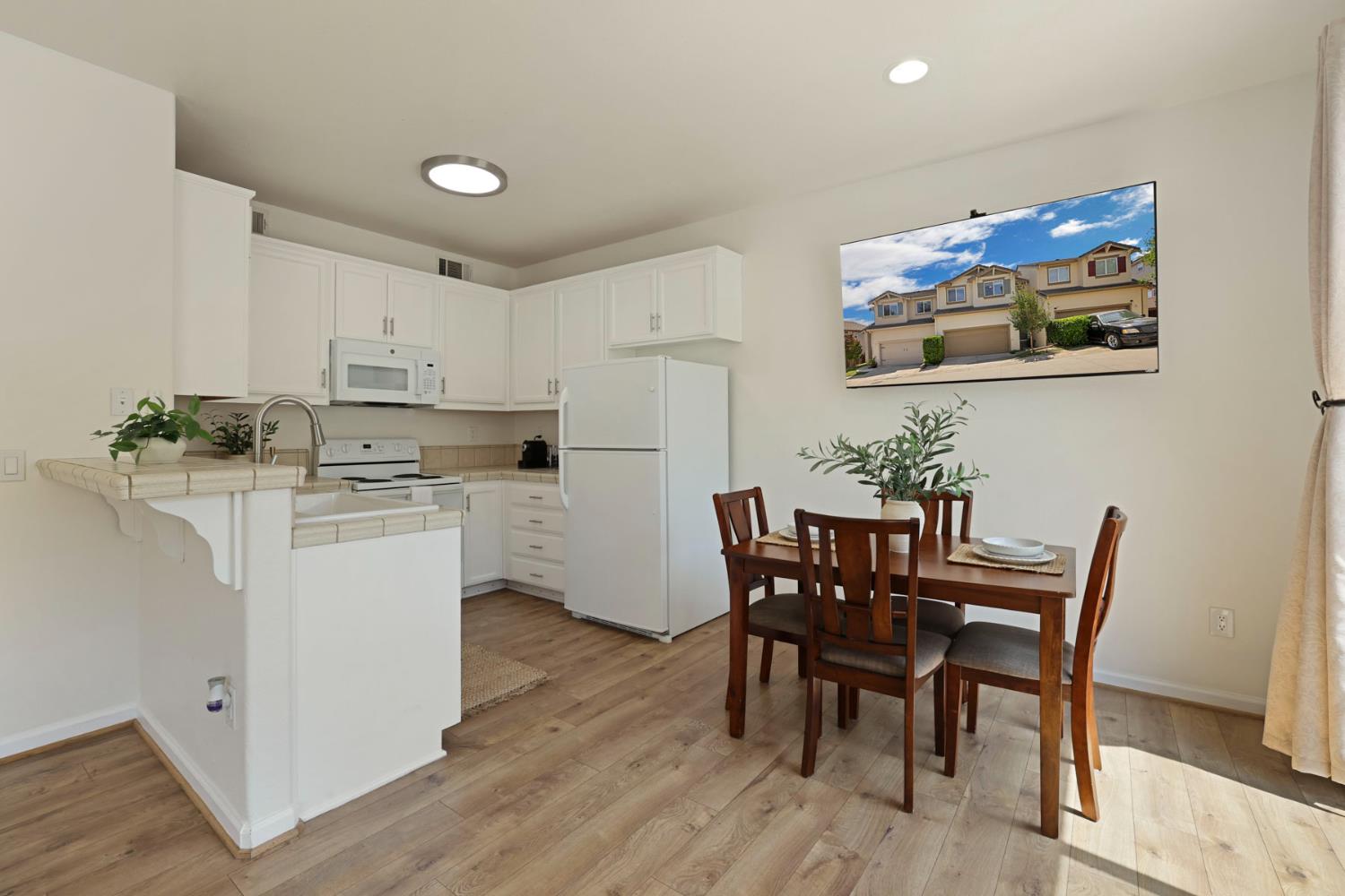 157 Bridle Point Circle Copperopolis, CA 95228 - Photo 14 of 60