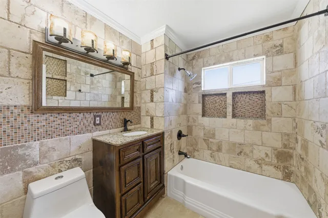 $2,300 | 5818 Chinaberry Drive, Houston, TX 77092