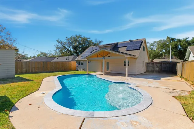 $2,300 | 5818 Chinaberry Drive, Houston, TX 77092