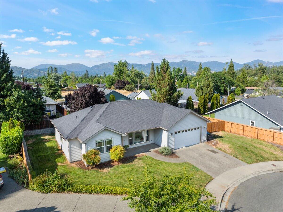 2722 Trinity Way Grants Pass, OR 97527 - Photo 2 of 33 04-DJI_0609