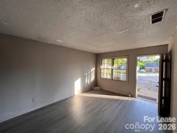 $800 | 334 Brevard Street, Unit F, Statesville, NC 28677