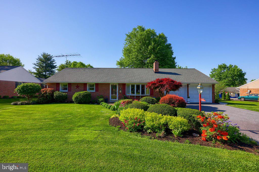 915 May Road Lititz, PA 17543 - Photo 1 of 29