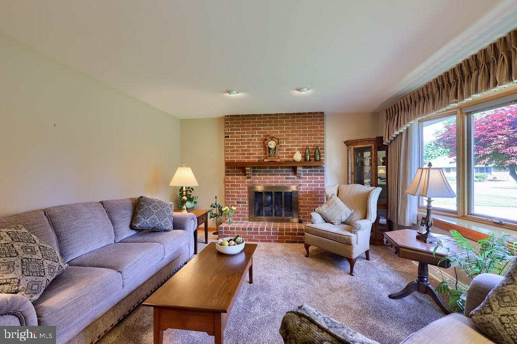 915 May Road Lititz, PA 17543 - Photo 7 of 29