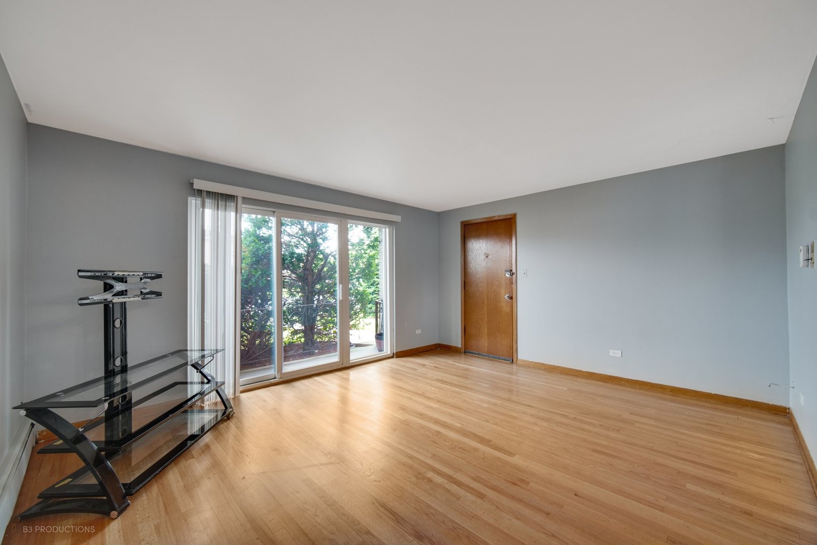 8129 South Roberts Road Bridgeview, IL 60455 - Photo 14 of 16 Gallery Image 14