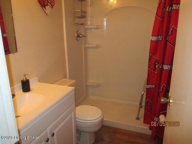 366 East Blue Jay Road Louisville, KY 40229 - Photo 17 of 24 hath