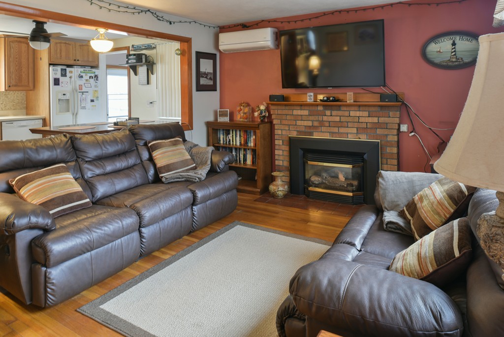 162 Marlborough Road Salem, MA 01970 - Photo 4 of 30 Gallery Image 4