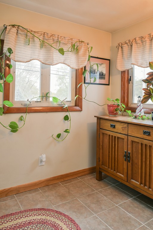 162 Marlborough Road Salem, MA 01970 - Photo 7 of 30 Gallery Image 7