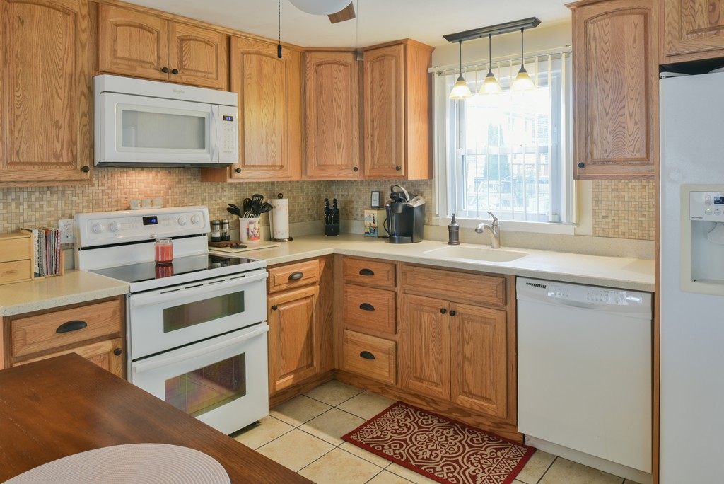 162 Marlborough Road Salem, MA 01970 - Photo 9 of 30 Gallery Image 9
