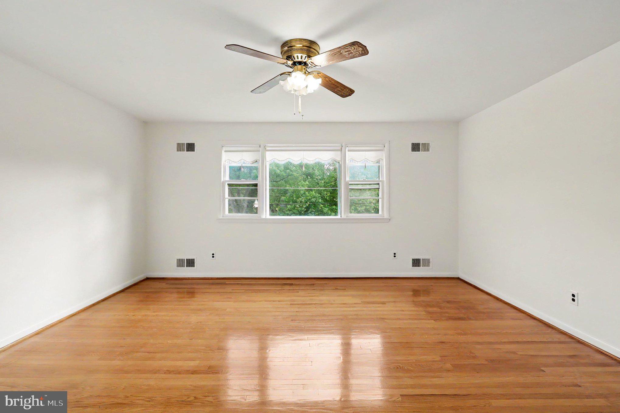 4411 Lucerne Road Temple Hills, MD 20748 - Photo 11 of 28 Primary bedroom