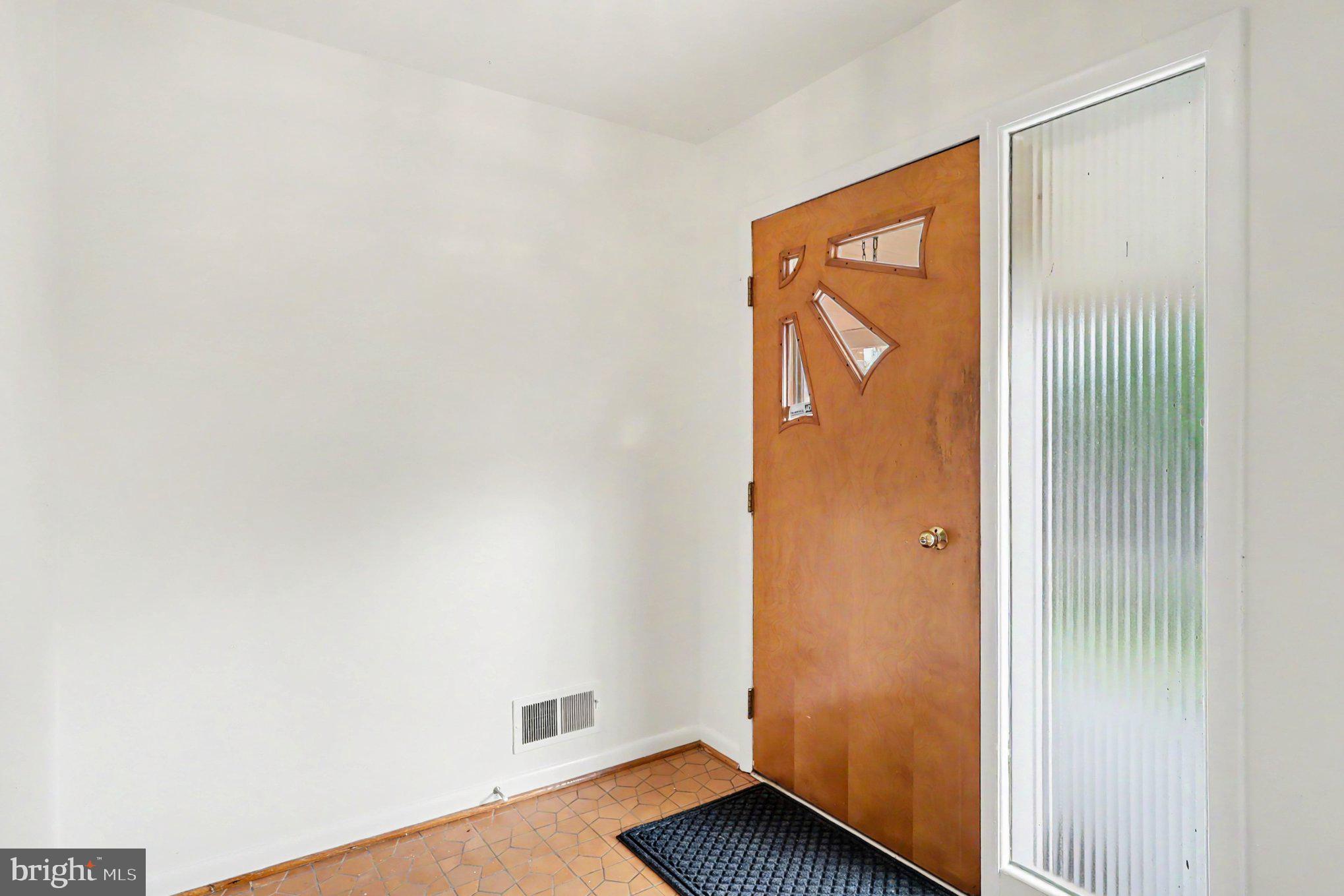 4411 Lucerne Road Temple Hills, MD 20748 - Photo 4 of 28