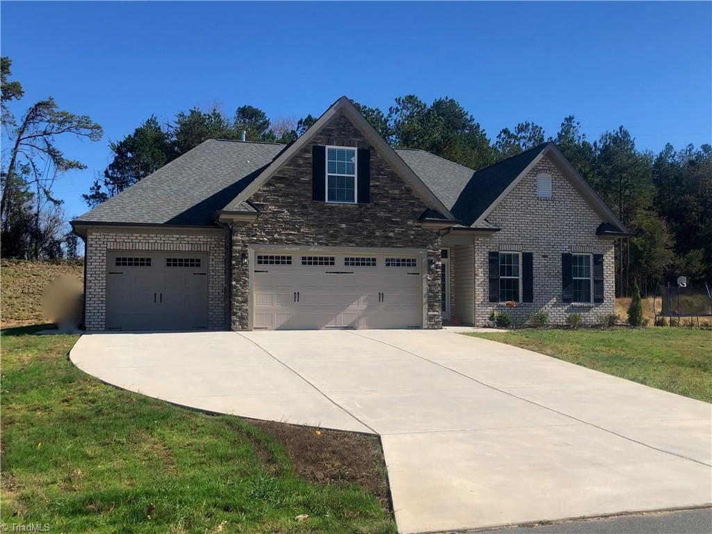 204 Shadow Trail, Clemmons, NC 27012 Compass