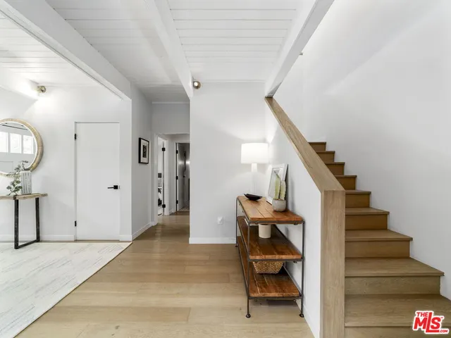 a view of entryway and hall