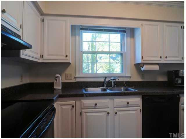 8012 Running Cedar Trail Raleigh, NC 27615 - Photo 8 of 24 Kitchen