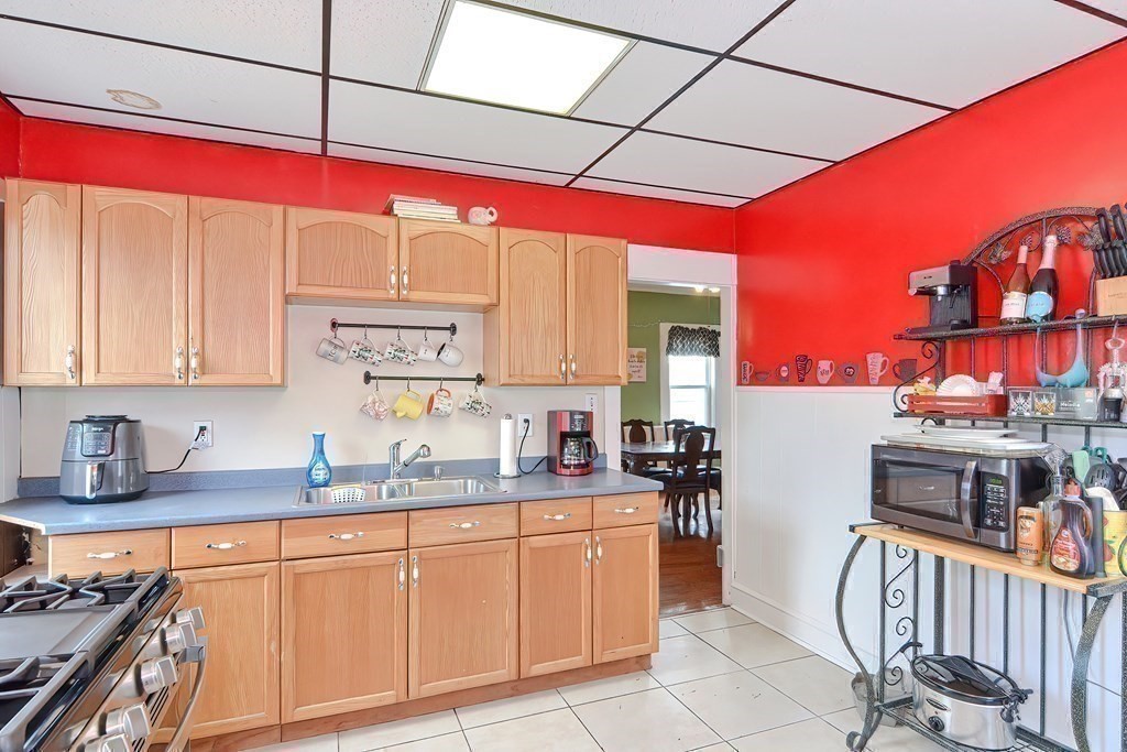 644 Prospect Street Fall River, MA 02720 - Photo 17 of 29 Gallery Image 17