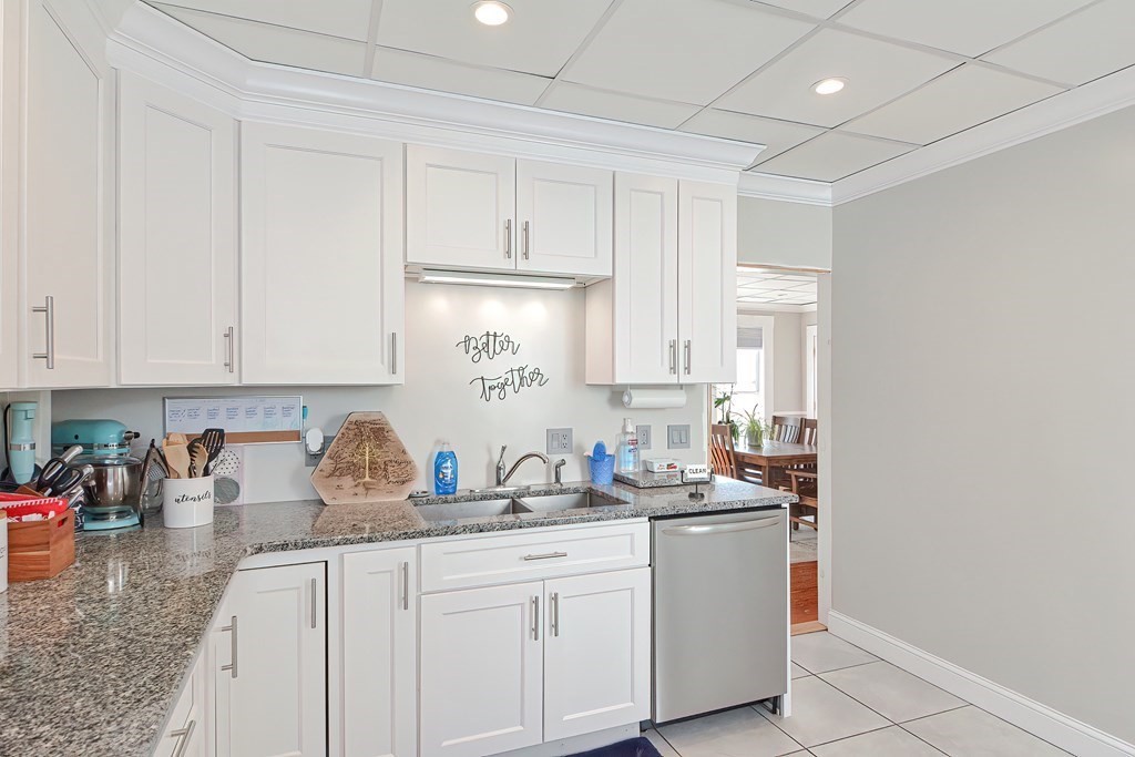 644 Prospect Street Fall River, MA 02720 - Photo 7 of 29 Gallery Image 7