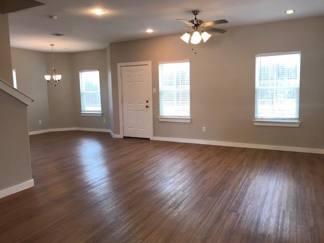 3542 Apple Valley Way Dallas, TX 75227 - Photo 3 of 24