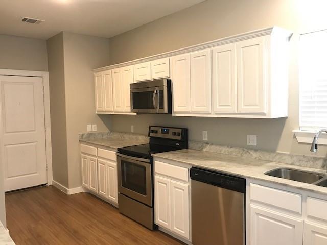 3542 Apple Valley Way Dallas, TX 75227 - Photo 7 of 24