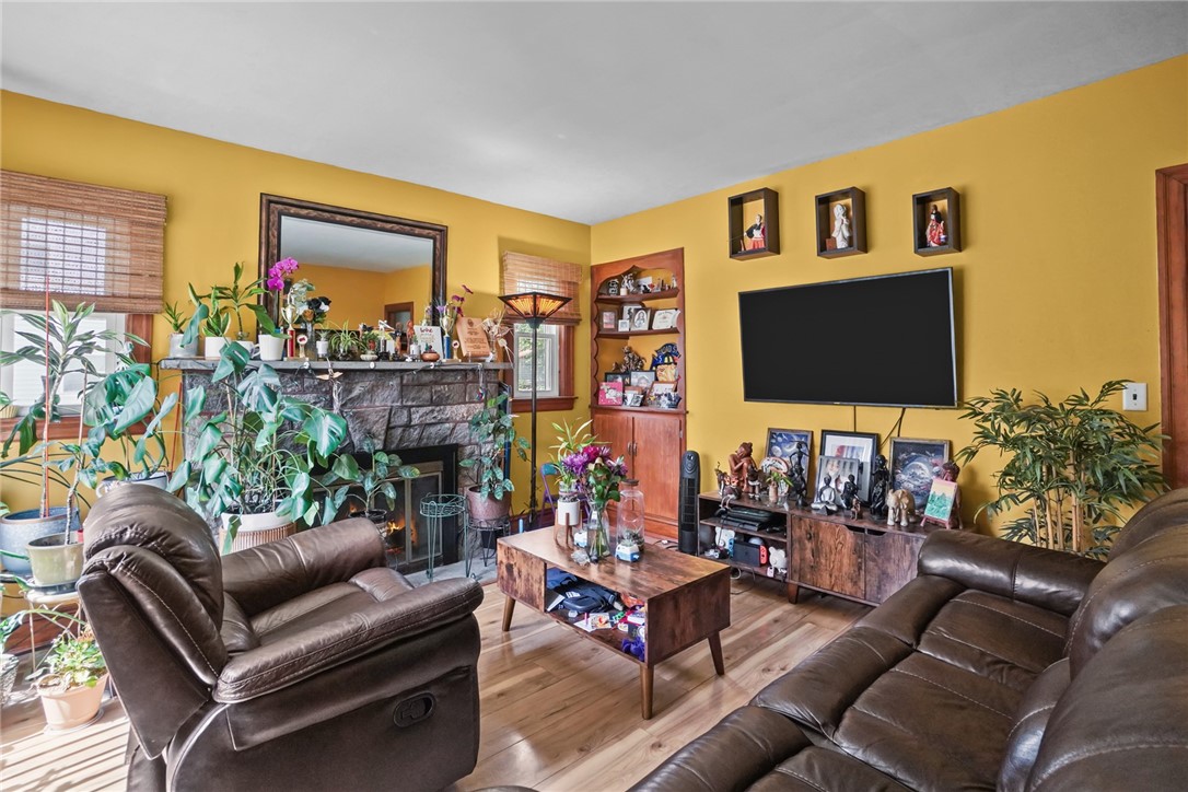 64 Ralph Street Providence, RI 02909 - Photo 5 of 25